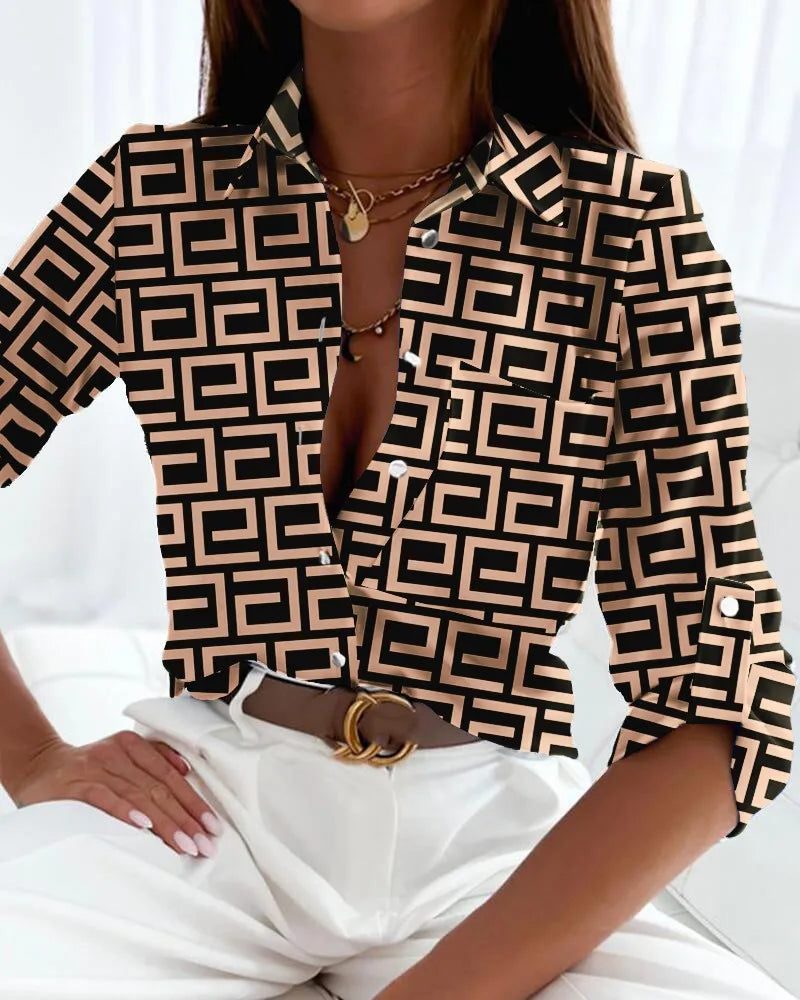 Mie | Elegant bluse med kunstnerisk print